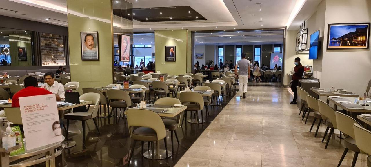 Raymond Suites At Berjaya Times Square Kuala Lumpur Exterior foto